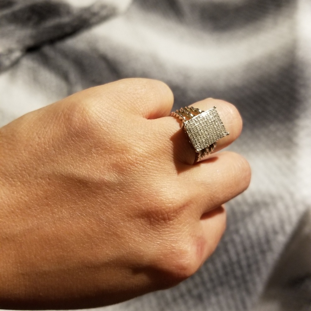 Diamond Ring - Picture 3 of 4